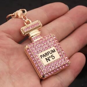Perfume Bottle Keychain Fashion Jewelry Rhinestone Crystal Twinkling Bag Charm